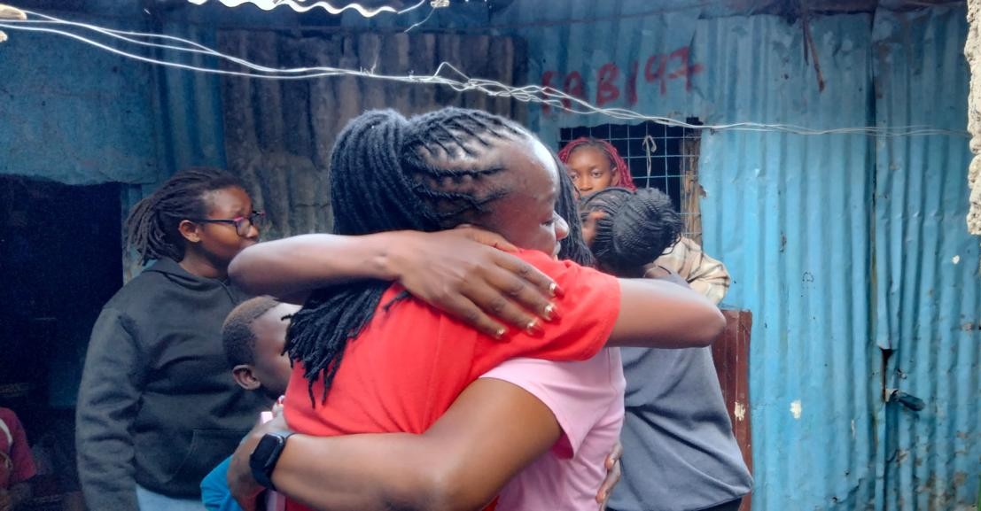 Volunteer supporting a family